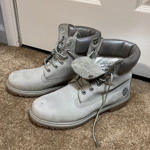 Gray timberlands